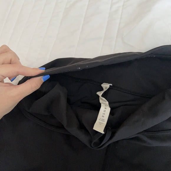 Lululemon Wunder Trains 28” length - Picture 3 of 5